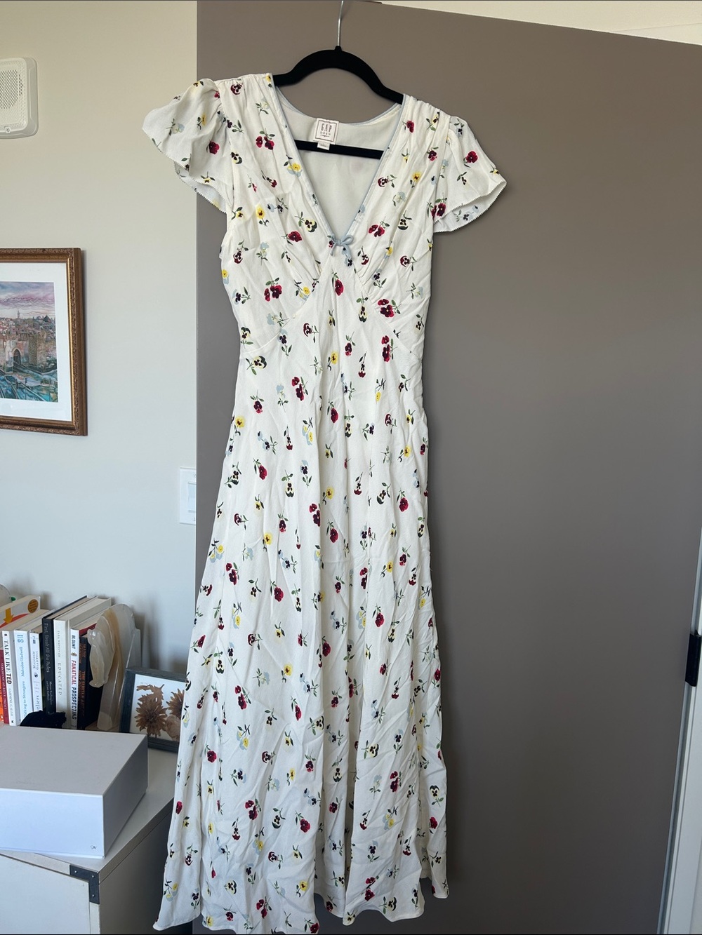 White Floral V-Neck Maxi Dress with Cap Sleeves